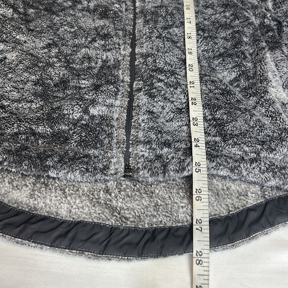 The North Face Women’s seasonal Osito Zip fuzzy, Fleece graphic, gray marble, SP - Picture 12 of 13